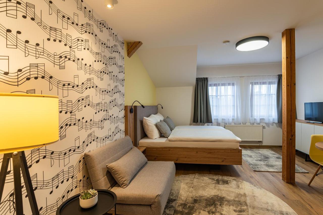Hotel Restovna Йиловиште Экстерьер фото