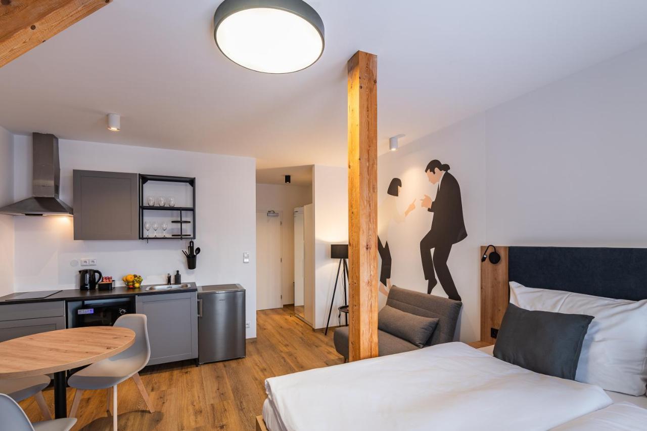 Hotel Restovna Йиловиште Экстерьер фото