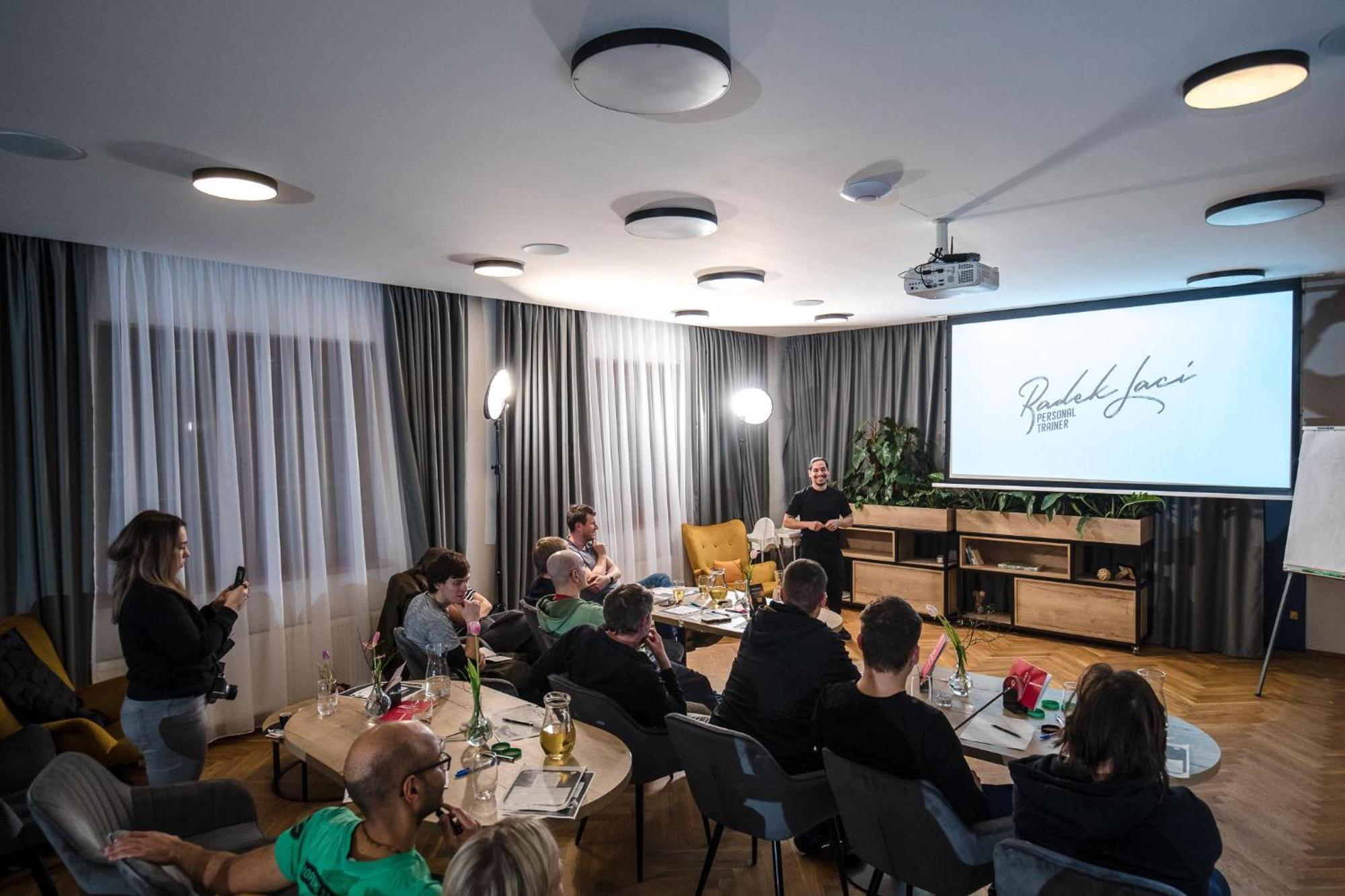 Hotel Restovna Йиловиште Экстерьер фото