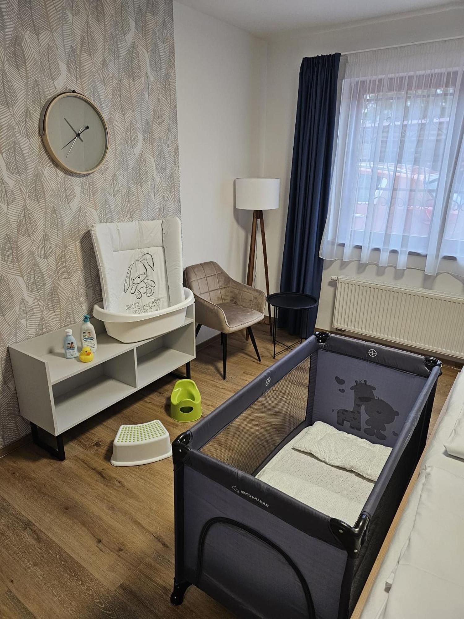 Hotel Restovna Йиловиште Экстерьер фото