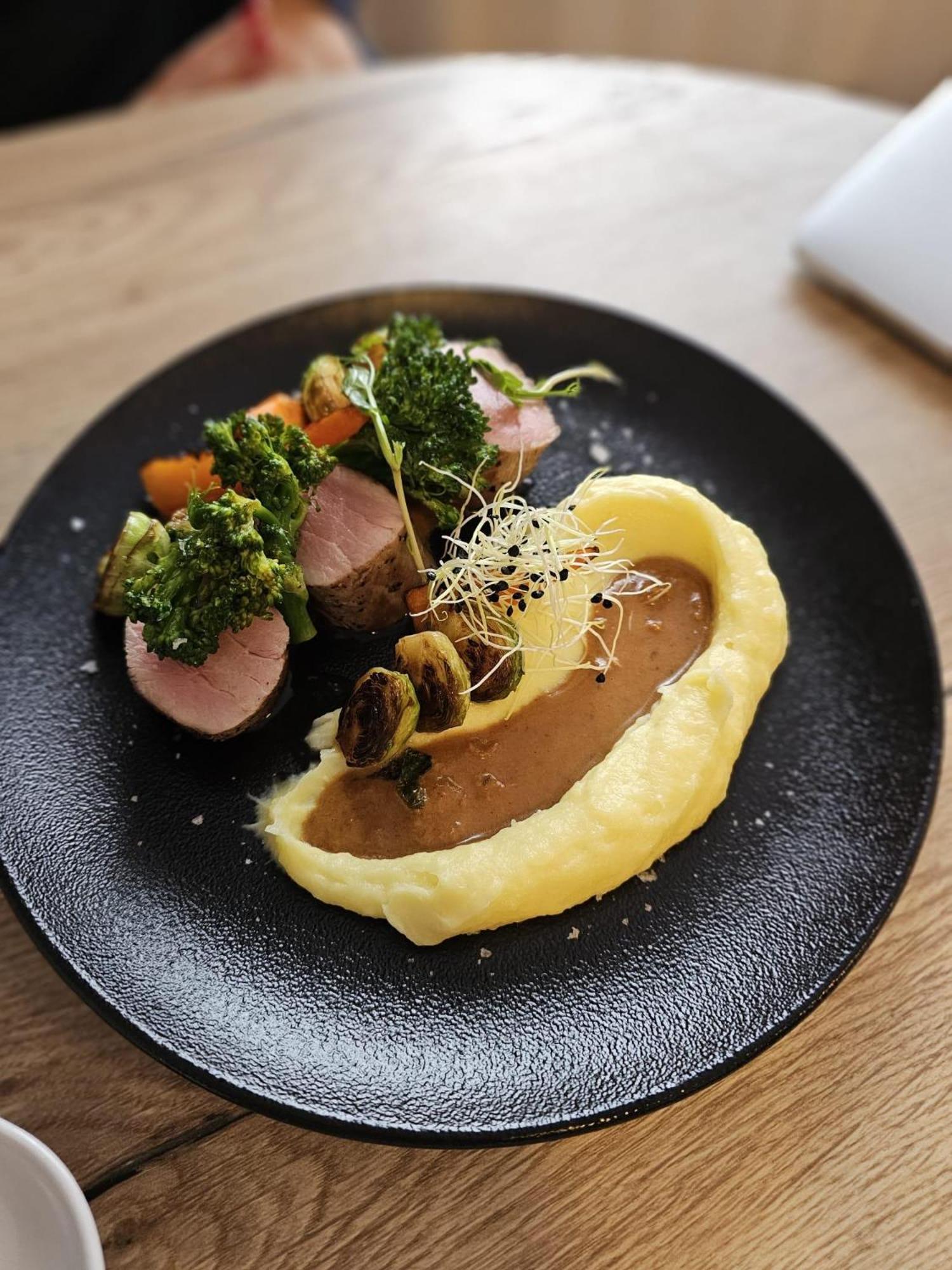 Hotel Restovna Йиловиште Экстерьер фото